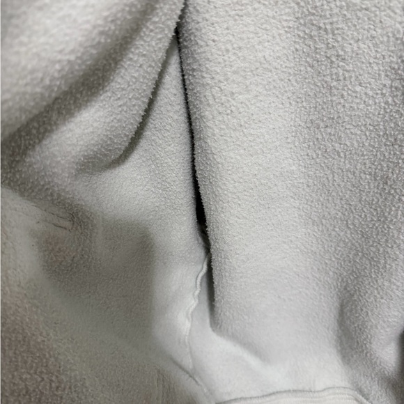 Aritzia TNA Cozy Cropped Zip-Up Hoodie Light Sage Green | Fleece - Picture 6 of 10